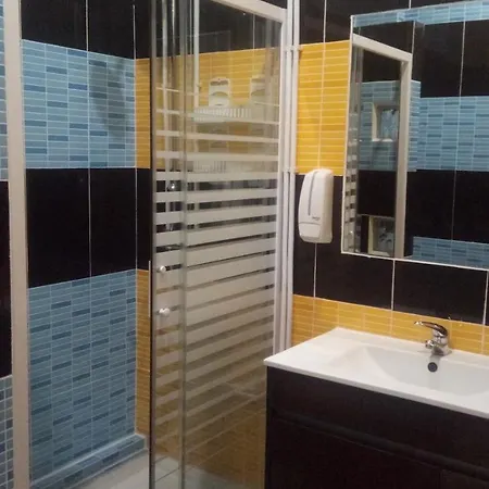 Hostel Diamond Economy